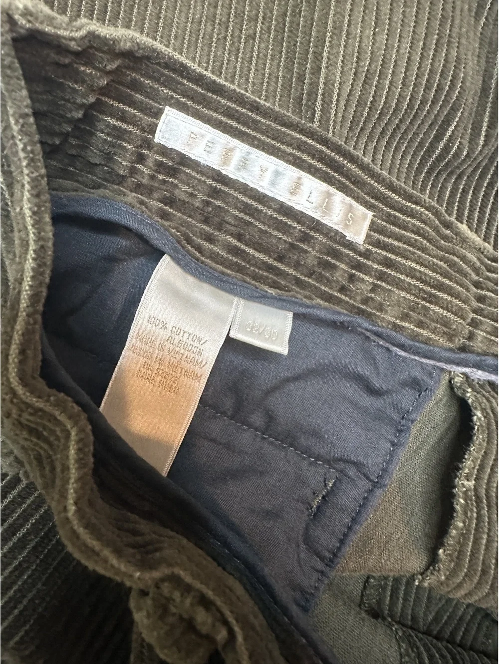 Perry Ellis Men’s Corduroy Pants 38/40 Olive Green Pleated Cuffed 100% Cotton